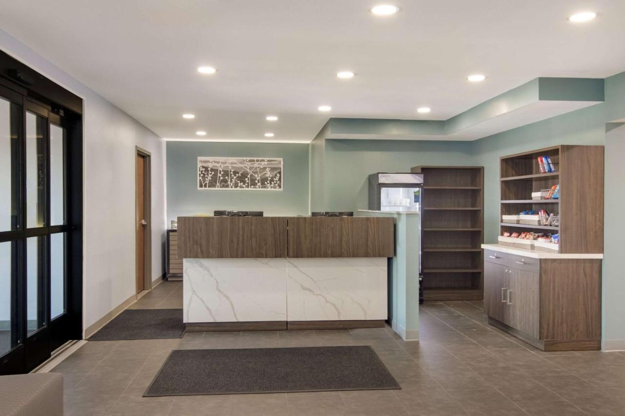 Sleep Inn & Suites Clarion, Pa Near I-80 Екстер'єр фото